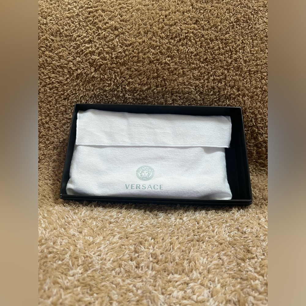 Rare Versace pouch - Picture 14 of 15
